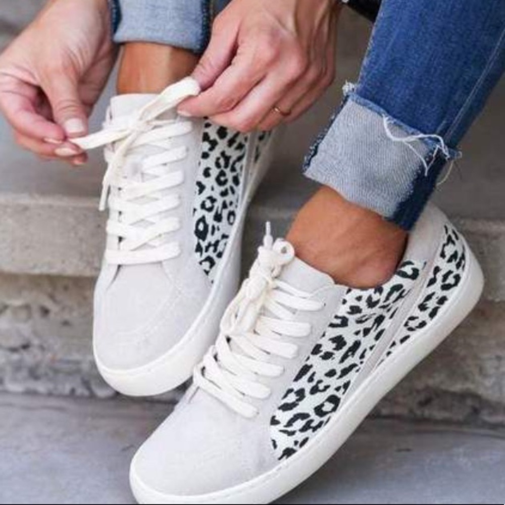 🐆CUTE Leopard Sneakers - Picture 3 of 7